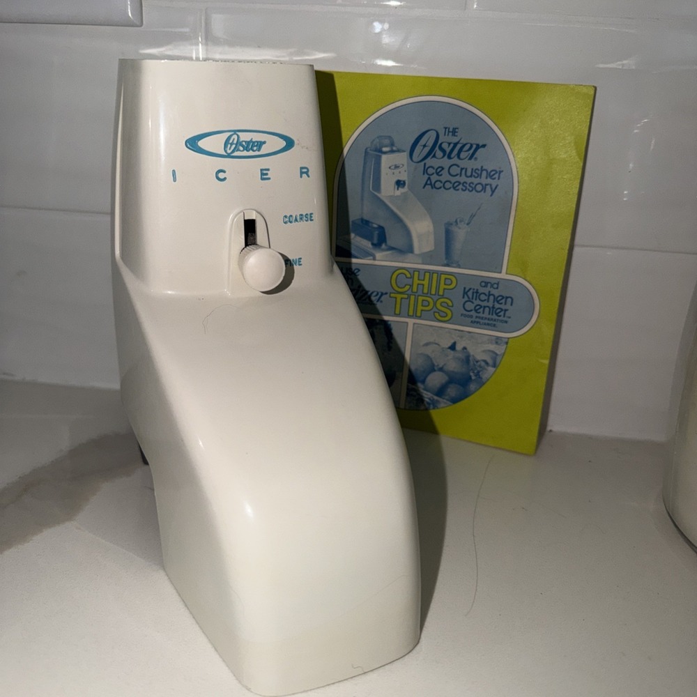 OSTER REGENCY KITCHEN CENTER ICE CRUSHER ICER 435  Attachment And Booklet -READ